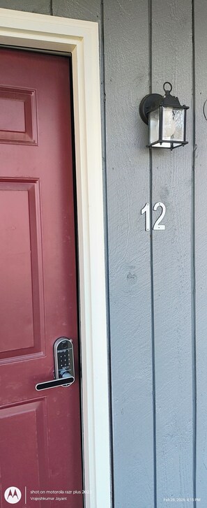 ملاءات من القطن المصري وأغطية فراش متميزة وألحفة محشوة بالريش