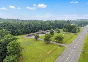 Exterior - Windmill Motel Restaurant (Bernardston)