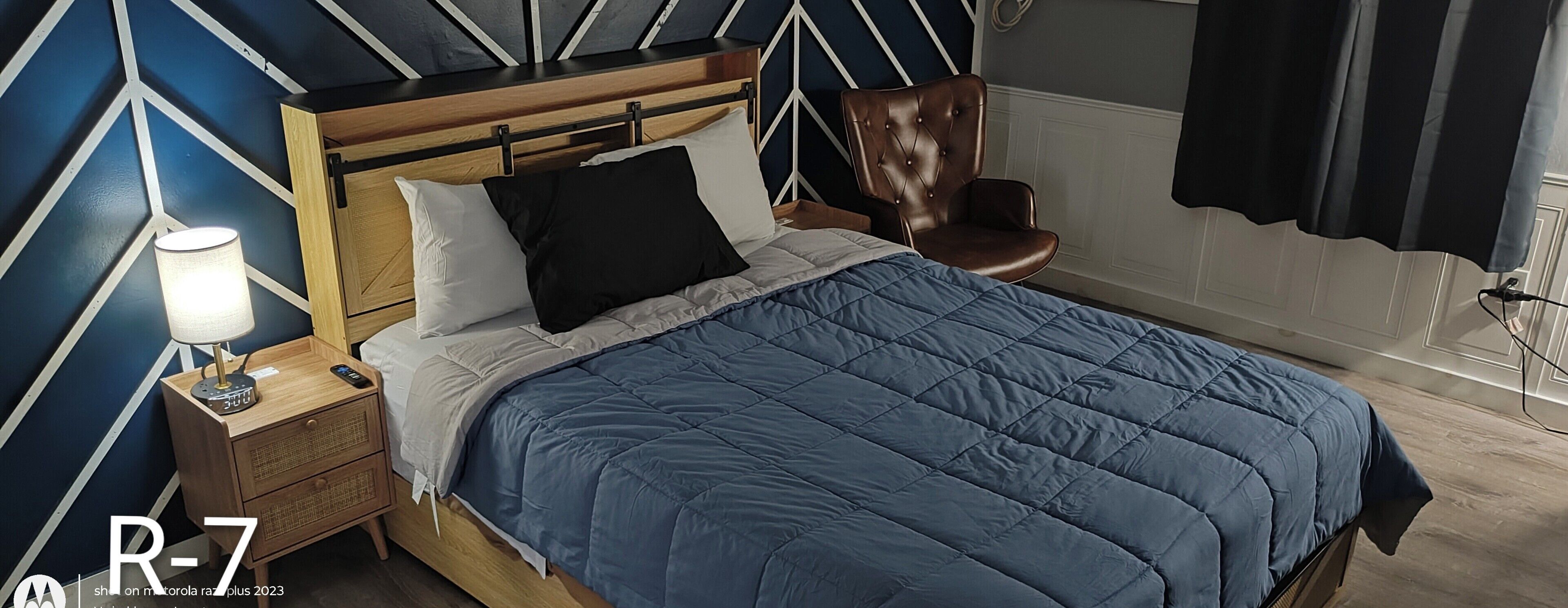 Egyptian cotton sheets, premium bedding, down duvets, pillow-top beds