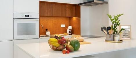 Appartement, 1 lit double et 1 canapé-lit, climatisation, vue piscine | Cuisine privée