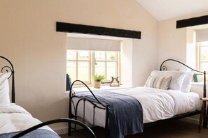 Apartment - Cosy Yew Tree Cottage With Scenic Field Views (Scarborough)