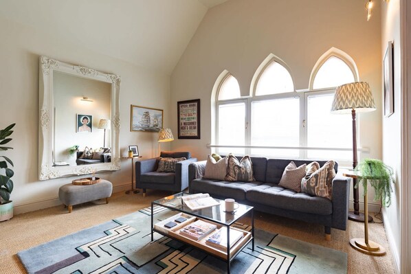 Apartment | 2 bedrooms, Internet - The Loft by the Bay in Scarborough (Scarborough)