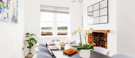 Talo | 6 makuuhuonetta