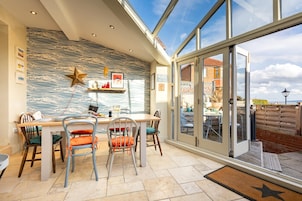 House | 4 bedrooms, Internet