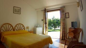 Desk, blackout curtains, iron/ironing board, free WiFi