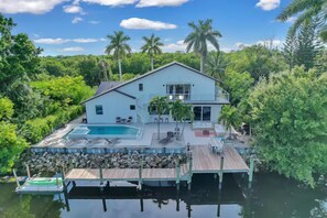 Exterior - Waterfront Fun on the River, Spacious Modern Home (Fort Myers)