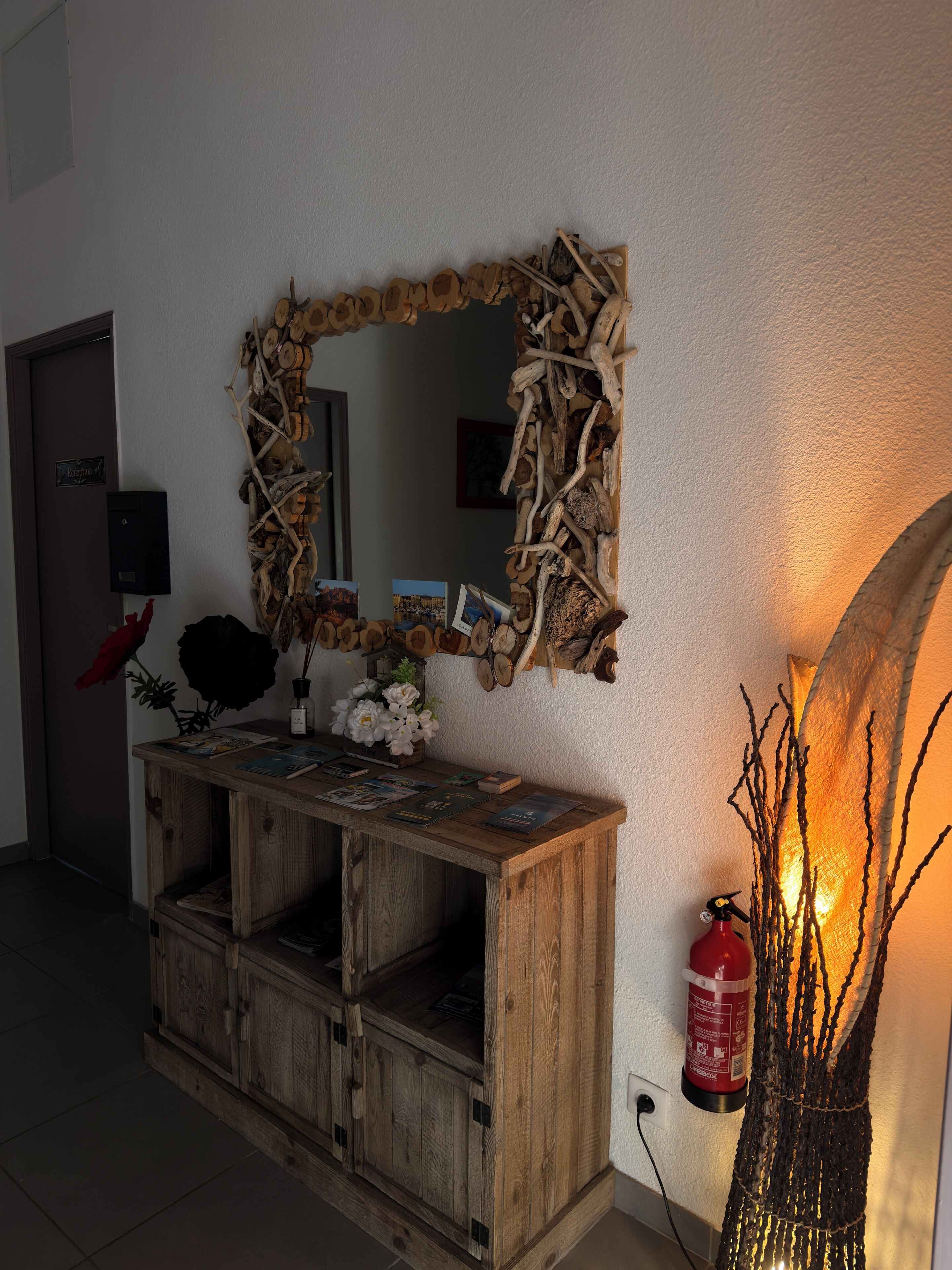 บริเวณประตูทางเข้า