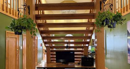 Lafayette Inn & Suites