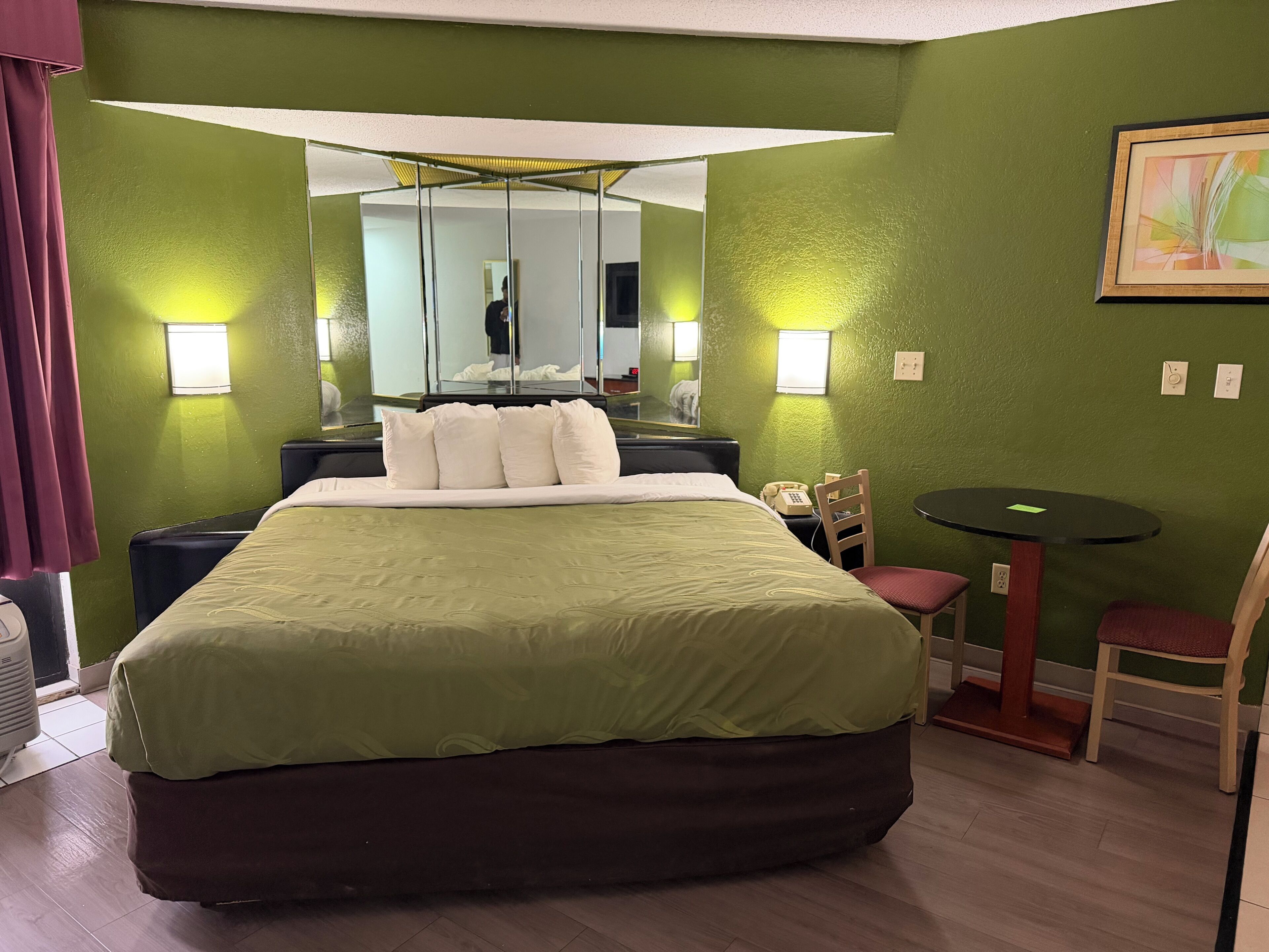 Habitación, no fumadores | Escritorio y espacio para trabajar con un portátil