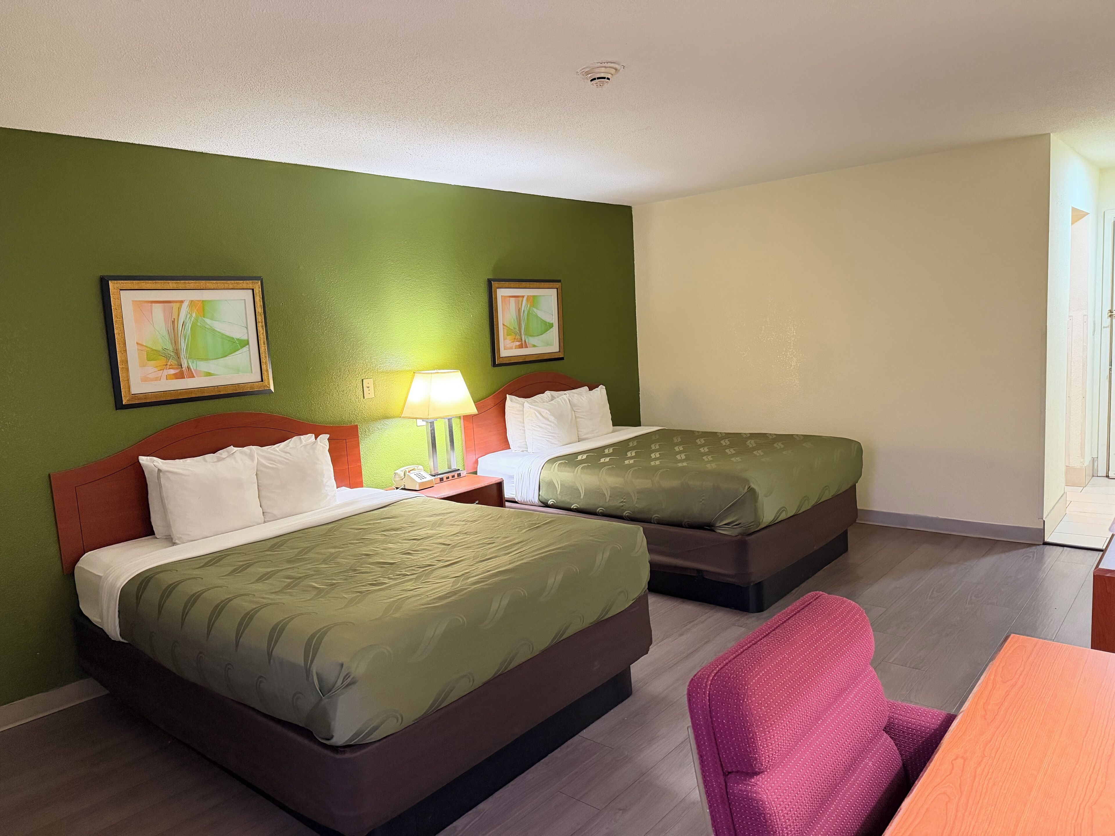 Doppelzimmer, Nichtraucher | Schreibtisch, laptopgeeigneter Arbeitsplatz, Bügeleisen/Bügelbrett