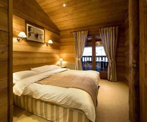Coffres-forts dans les chambres, décoration personnalisée, bureau