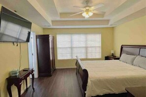 3 bedrooms, iron/ironing board, travel cot, free WiFi