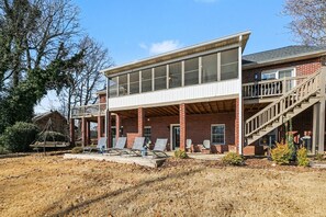 Exterior - Fireside Retreat, Luxury Waterfront Home, Private Dock, Fire Pit, Arcade, Kayaks, Fishing & More! (Mooresville)