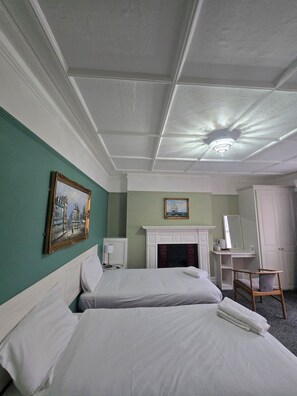 Standard Twin Room, Non Smoking, Beachside | Premium bedding, memory-foam beds, individually furnished, desk - Hotel Langfords Brighton (Hove)