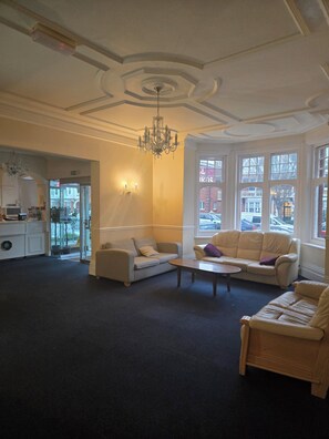 32-inch TV with digital channels - Hotel Langfords Brighton (Hove)
