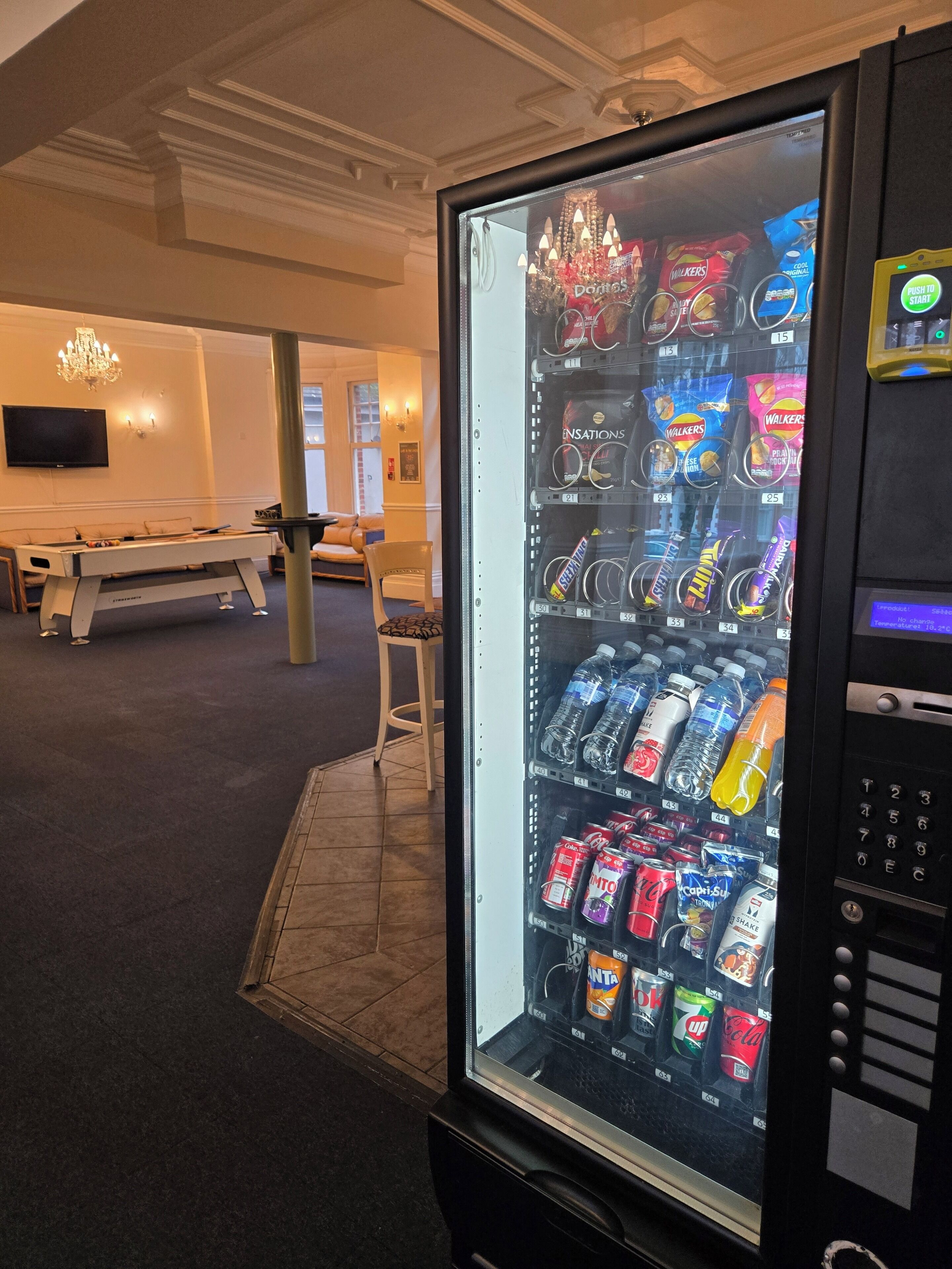 32-吋電視，提供數位頻道