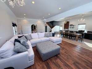 Smart TV, video games, table football - The Retreat at Firefly- 2 homes, pool, game zone! (Wells)