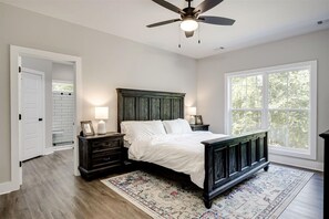 3 chambres, fer et planche à repasser, accès Internet, draps fournis