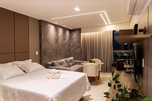 Iron/ironing board, WiFi, bed sheets - Luxury Apartment in the Building. Gameleira Beach, Boa Viagem 1608 (Recife)