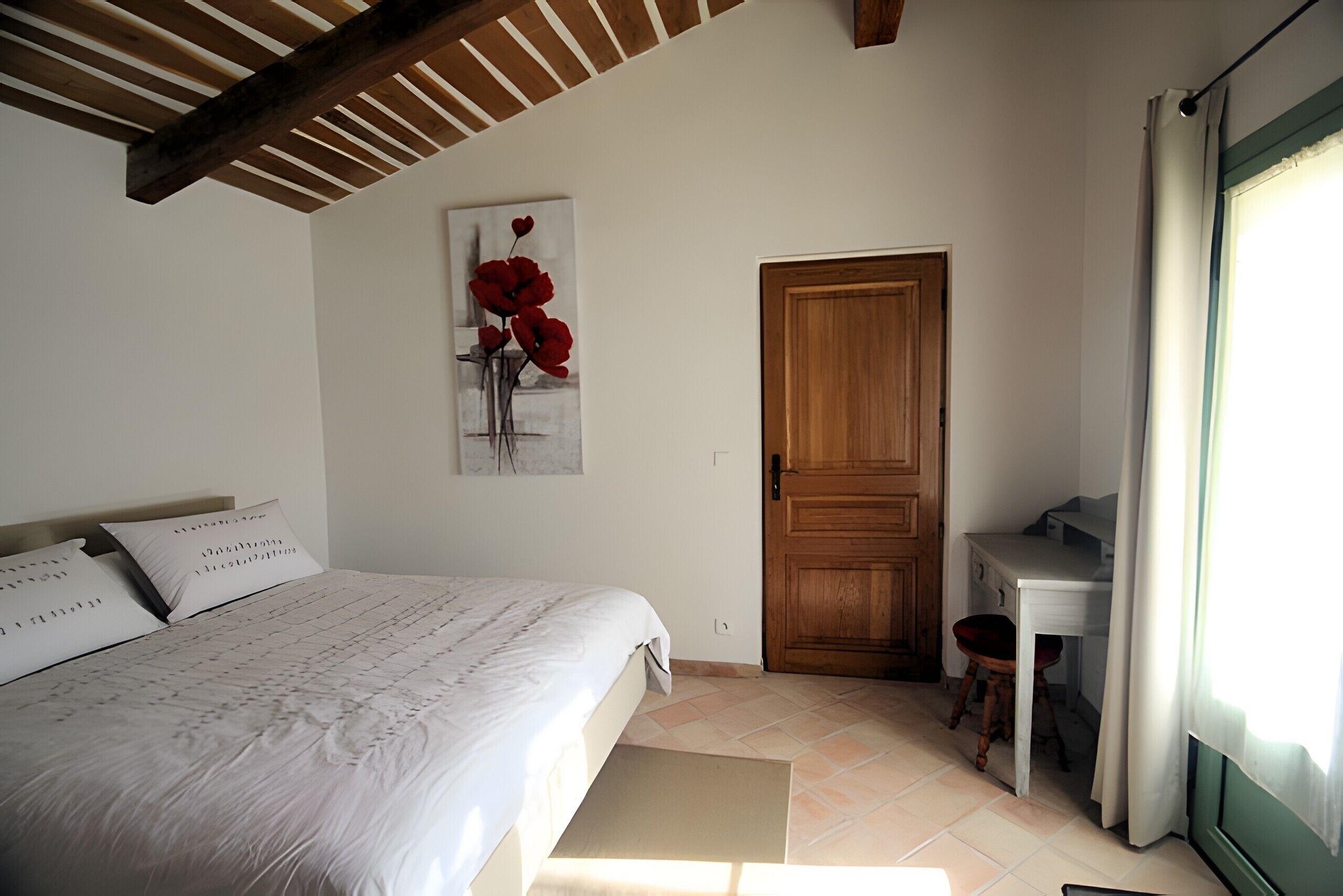 Fer et planche à repasser, Wi-Fi, literie fournie