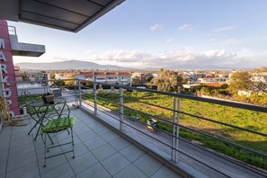 Apartment | 1 bedroom, soundproofing, Internet - Nancy View Apartment - Right Next to the Airport (Markopoulo Mesogaias)