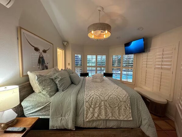 Iron/ironing board, WiFi