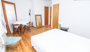 1 bedroom, iron/ironing board, WiFi - Perfect 1-bdrm with bath in funky Lower East Side (New York)