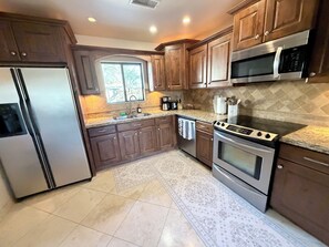 微波炉、烤箱、炉灶、洗碗机