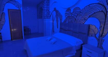 Experience Seville from the heart of the city in an apartment full of charm.