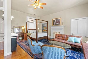 Studio Suite, 1 Queen Bed, Non Smoking, Kitchenette - Bashford Manor Inn (Louisville)