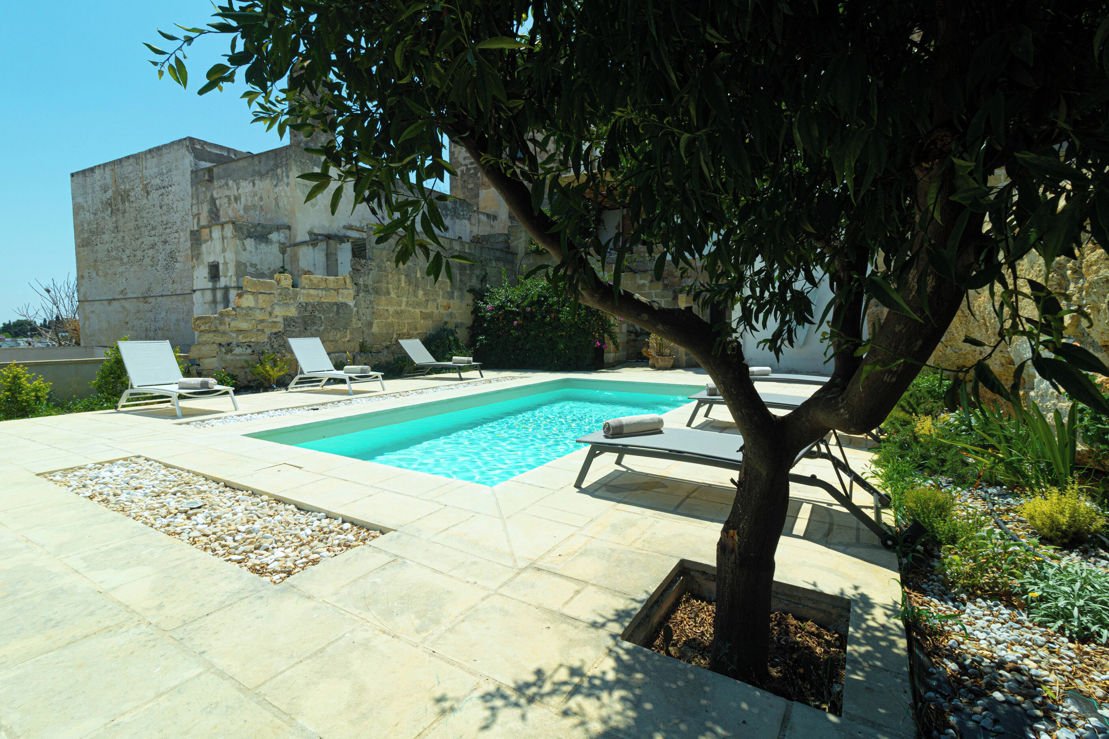 Piscina stagionale all'aperto