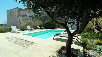 Piscina stagionale all'aperto