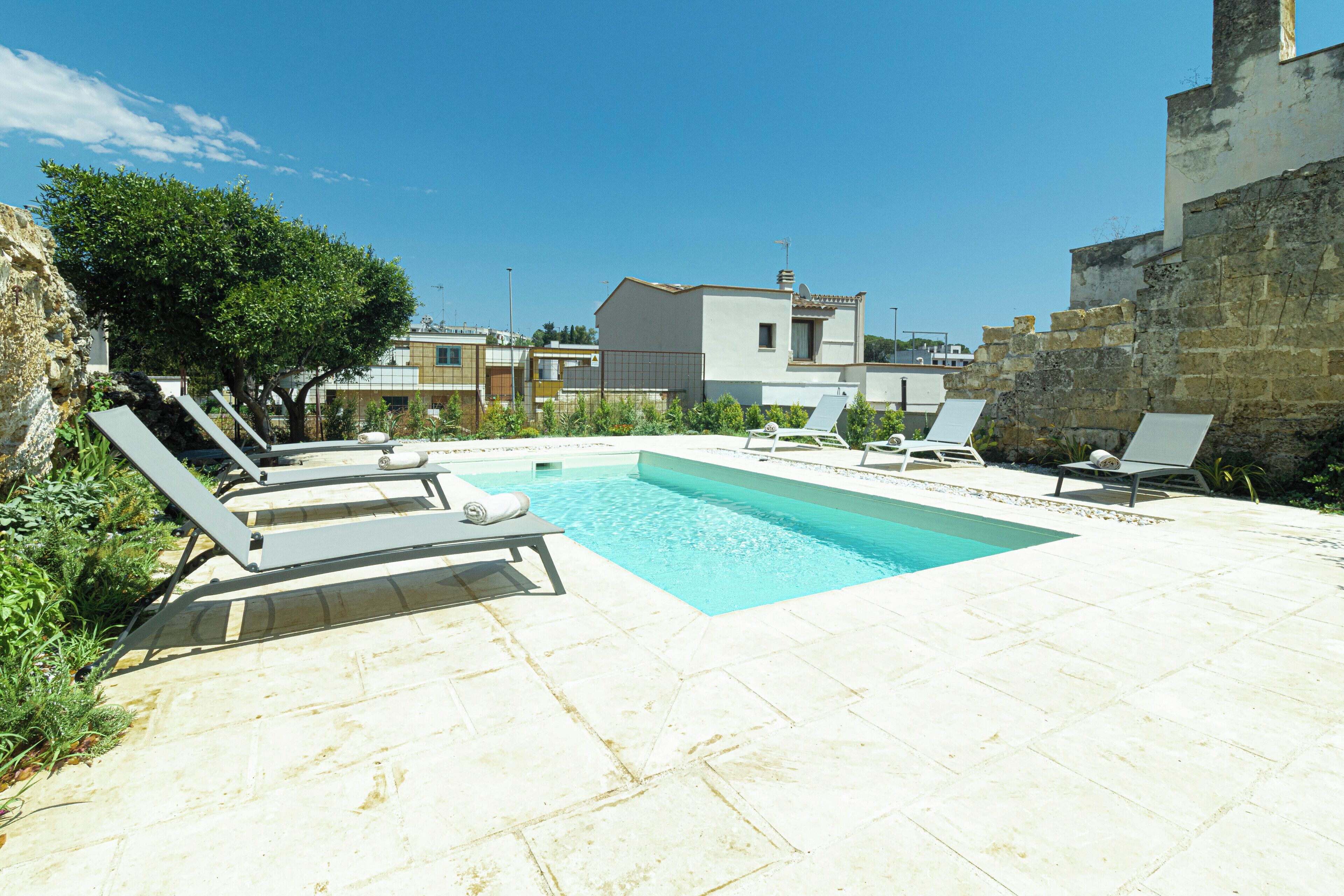 Seasonal outdoor pool