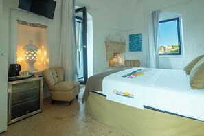 Deluxe Villa, 3 Bedrooms, Private Pool, Pool View | Egyptian cotton sheets, premium bedding, down comforters, desk - Dimora Zenieri Terrazze e Piscina (Casarano)