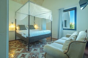Villa Deluxe, 3 habitaciones, piscina privada, vistas a la piscina | Sábanas de algodón egipcio y ropa de cama de alta calidad
