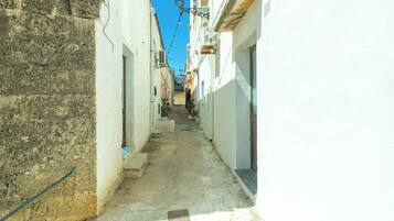 ์๋ฐ ์์ค ๊ตฌ๋ด