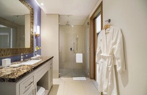 Classic Room, Beach View | Bathroom | Towels, soap, shampoo, toilet paper - Hyatt bocagrande (Cartagena de Indias)