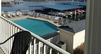 Spacious waterfront 3-bedroom condo in pleasant Sunrise Beach with pool access