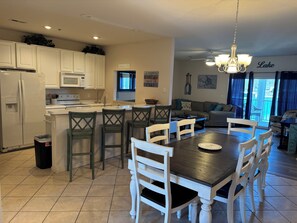 Dining - Spacious waterfront 3-bedroom condo in pleasant Sunrise Beach with pool access (Sunrise Beach)