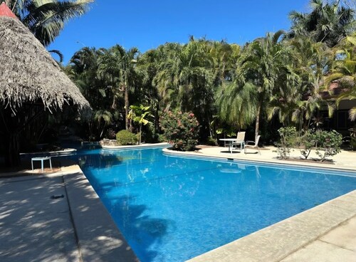 Cozy 2-bedroom condo in Nosara with AC. 506 Tennis Center!