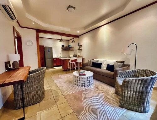Cozy 2-bedroom condo in Nosara with AC. 506 Tennis Center!