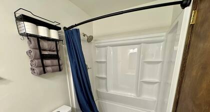 Cozy 3bedroom pet friendly home in peaceful Marquette perfect for relaxing stays
