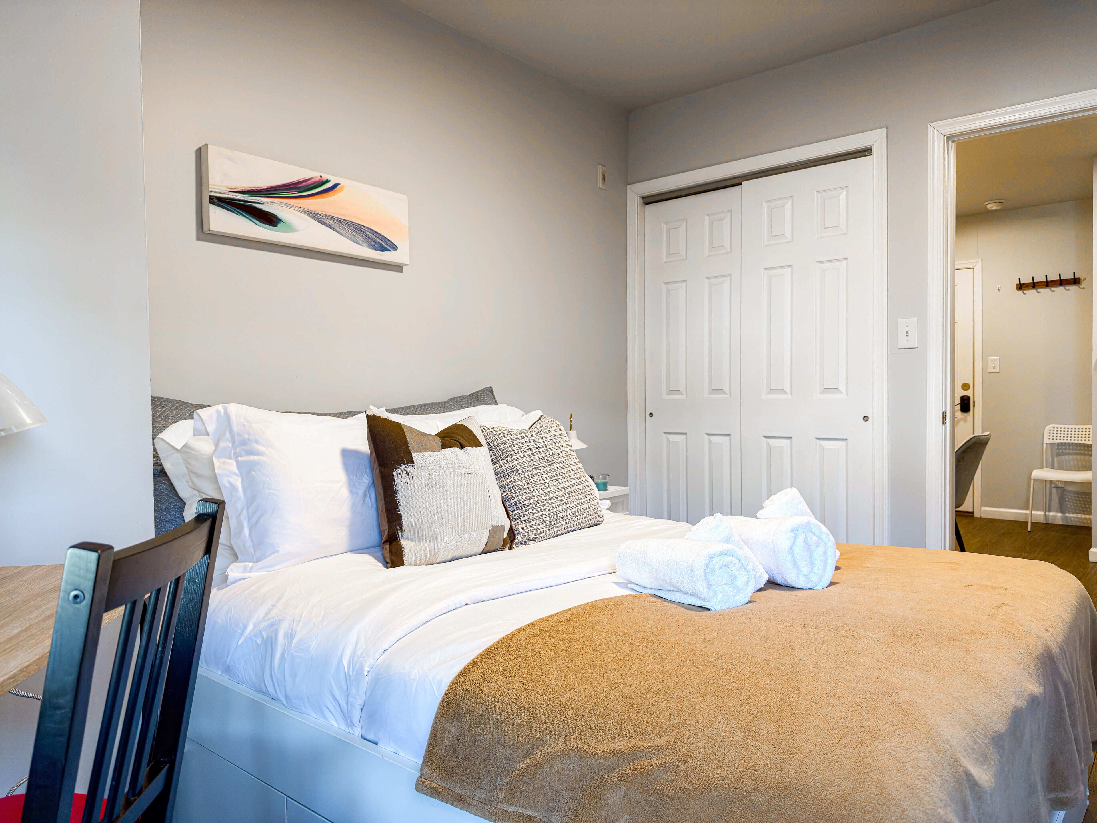 1 bedroom, internet, bed sheets
