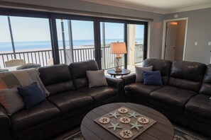 Smart TV - Luxury Fort Myers Beach Penthouse - Stunning Beachfront View & Pool (Fort Myers Beach)