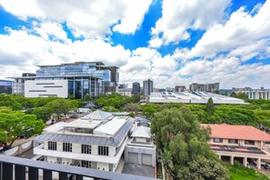 Property grounds - One Rosebank | Rustic Luxe 2BR Haven (Johannesburg)