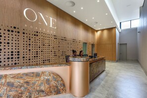 Lobby - Luxe City Vibes in Rosebank (Johannesburg)