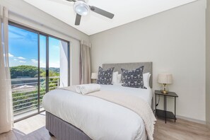 1 bedroom, in-room safe, iron/ironing board, WiFi - Effortless Luxury Living at The View (Sandton)