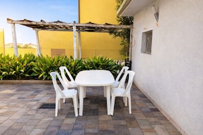 Outdoor dining - Villa Nadia 2 - Carraro Immobiliare Jesolo (Lido di Jesolo)