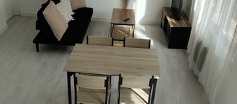 Apartment close to town center, restaurants and shops, free parking