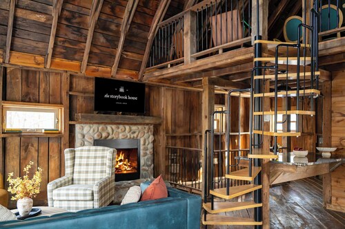 The Storybook House | Hot Tub • Sauna • Theater